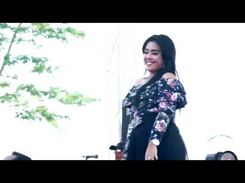Devi Aldiva Mundur Alon Alon New Pallapa Pengilon Community
