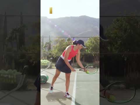 Iga Swiatek Shows You How to Add Power to Your Serve Using Your Legs