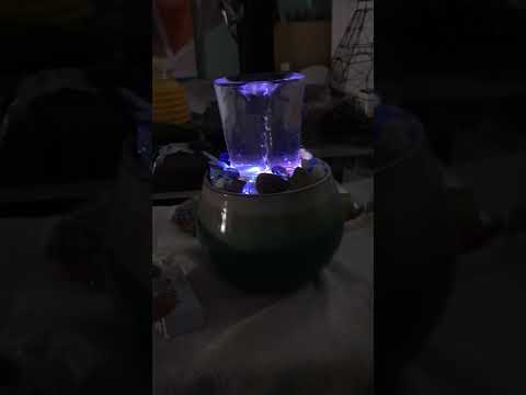 Vortex fountain with smart battery power lights