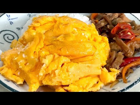 How to Cook Perfect Fluffy Scrambled Eggs in 1 Minute