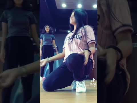 Sri lanka New tiktok dance | Hot Girls dance |Tiktok sinhala video