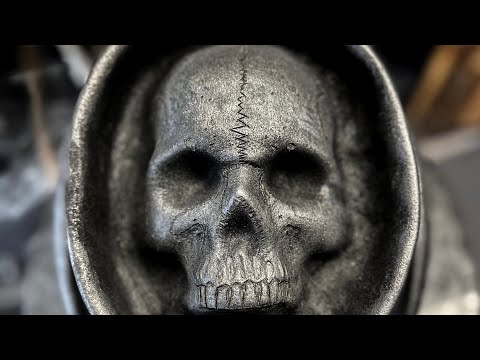 Creation of a Top Hat with a Skull