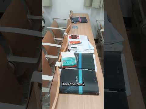 Chinese college students  are good at occupying public seats
