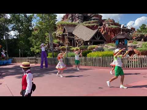 Goofy’s Cavalclade