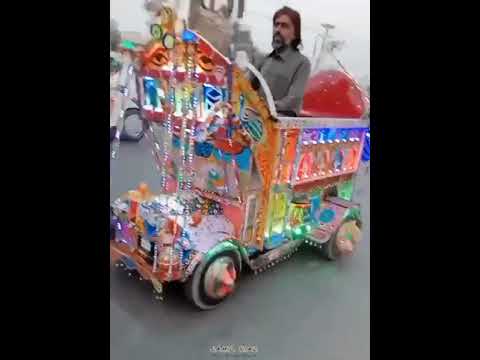 mein nikla gaddi le ke,
