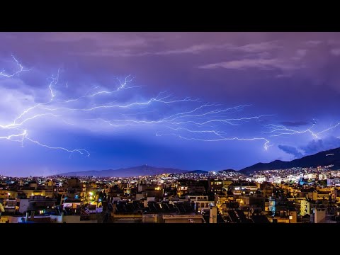 SLEEP MEDITATION - Relax and fall asleep to the powerful sounds of thunder -😴😴😴 INSOMNIA RELIEF 😴😴😴
