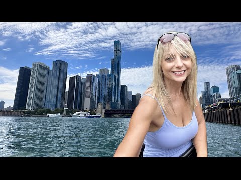 Kayaking the Chicago River