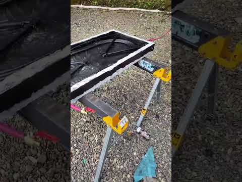 DIY solar water heater! ☀️💧 Hot water straight from the sun! #diysolar #ecoliving #OffGridSolutions