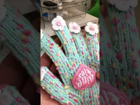 DIY a petal glove #diy #ihavethisthingwithplants #crochet