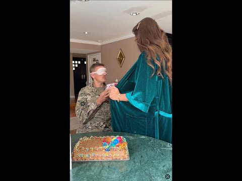 Soldier comes home to surprise pregnancy news from his wife ❤️