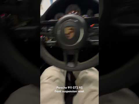 Porsche 911 GT2 RS front suspension lift reset