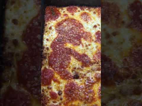 Detroit Style Pizza With A Twist