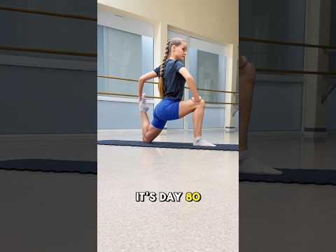 Training alone: Day 80🏃🏻‍♀️‍➡️ #stretchingforflexibility #dancetraining #dancerbody