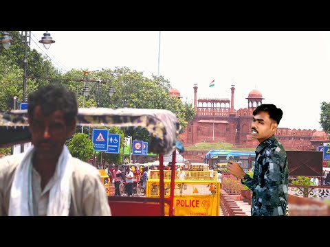 Dekhiye lal kiya kitna khubsurat lag raha hai barish ke mosam me