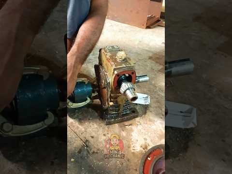 How to open bearings using a puller | Universal Horizontal Gearbox |#gearbox #tool #mechanic #shorts