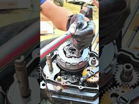 Motorcycle Engine Troubleshooting | Engine Service | #automobile #engine #shorts