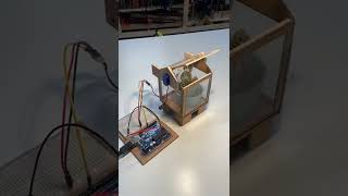 A fun quick arduino build: a mini greenhouse with an operable roof