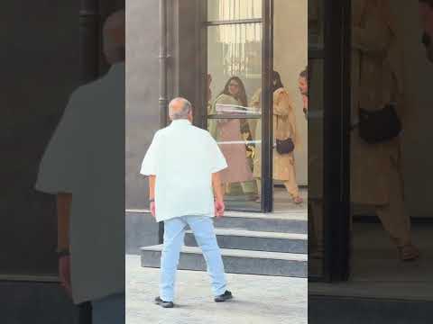 Pankaj Kapur with Family at Excel Office Khar | Must See