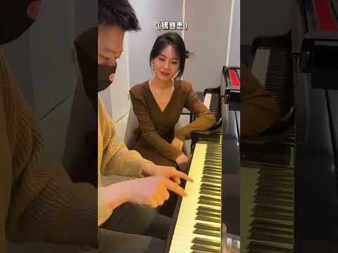 滿級大佬薛汀哲假扮新手，三段音樂前後輕鬆拿捏美女老師