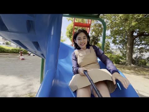 [Upskirt] I saw it when I went down the slide