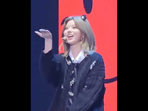 NiziU FAN CON with U in Taipei Riku heart