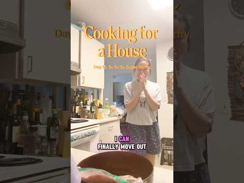 Day 15: Su Su Su Super Stirfry | COOKING FOR A HOUSE #food