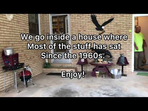 We Go inside an old house￼ time capsule from the 1960s and find some weird stuff!
