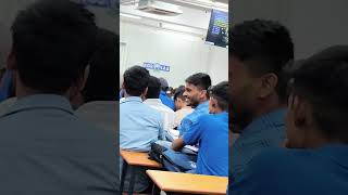 KHAN GLOBAL STUDIES PRAYAGRAJ OFFLINE CENTRE CIVIL LINES #kgs #khansiracedmy #neet #physics