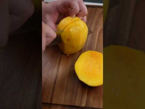 How to Slice a Mango | McCormick #shorts #kitchentips #mango