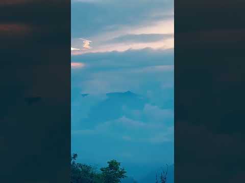 #badal #sunrise #risingwithsun#garhwali #subah #sukun #lost