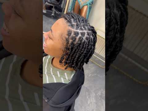 Two strand twists for low maintenance and little to no tension #twostrandtwist #protectivestyles