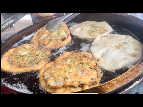 勁爆炸彈蔥油餅！獨特醬汁辣醬擄獲眾人味蕾！台灣街頭美食/Crispy Scallion Pancakes,Fried Scallion Pancake,Taiwanese Street Food