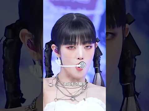「泰国公主」坚持进娱乐圈，曝光她家的滔天富贵#minnie #gidle #tomboy #minnie奔跑吧水上跳queencard