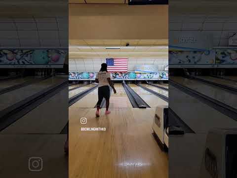 Day 84 Of One Strike A Day      Ball Used: Journey 🦄#2handedbowling #bowlingislife #bowler #sports