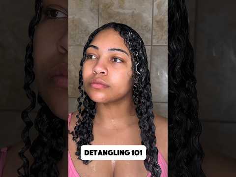 How to Detangle Your Curly Hair  #detanglingnaturalhair #detangling #washdayroutine #curlyhairtips