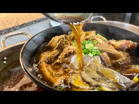 The hottest! The best beef noodle restaurant in Taichung! Juicy beef patties, scallion pancakes