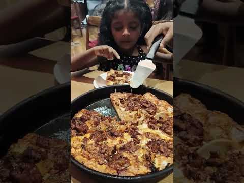 One of the best place for Pizza Lover 😍 joey's Pizza #cheesypizza #toppings #hotpizza 🍕