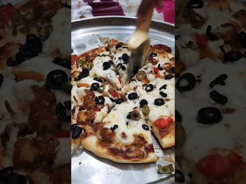 Pizza # homemadepiza#chicken pizza #pizzalovers