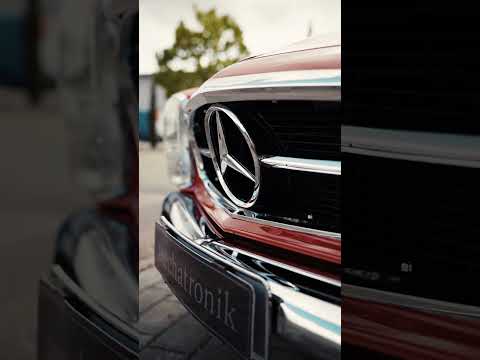 Pagoda Powerhouse: V8 Restomod Unleashed in Front of Our Showroom! Mechatronik New-Tech Series M-SL