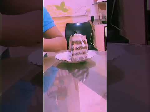 நுங்கம்பாக்கம் cake square டேஸ்ட் சுமார் தான் ஆனா டிசைன்ஸ் நல்லா இருக்கு #foodie #cake #desert