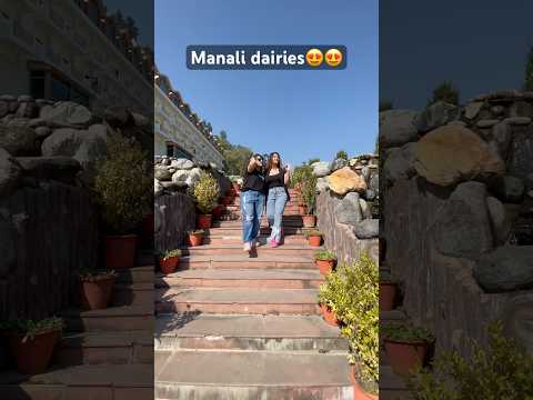 Manali😍#himachal #manali #travel #viralshorts #dailyvlog #love #bff #masti #mountains #aajkiraat