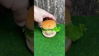 frog burger #frogs #fishing #burger #foidcolorchallenge #foodie #food