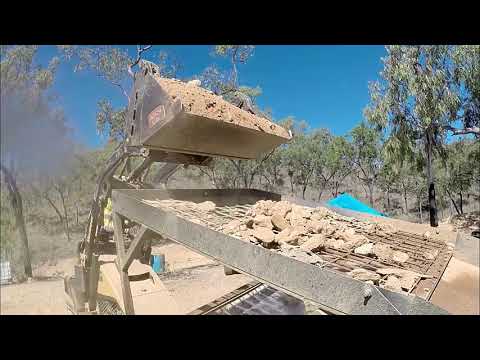 Small Scale Gold, The Wee Robbinson Gold shaker trailer