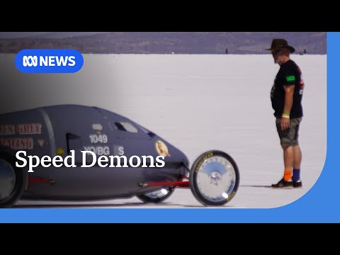 Speedsters flood surface of SA salt lake with cars and bikes | ABC News