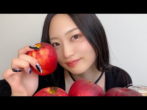 Sleeping spell ASMR🍏 A witch who casts a spell on an apple (whisper x apple chewing sound)