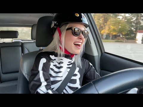 Phoebe Bridgers – ICU (The Late Late Show Performance)