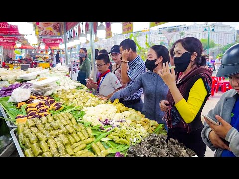 9 MUST EAT Vietnamese Street Food in Wealthy District Saigon