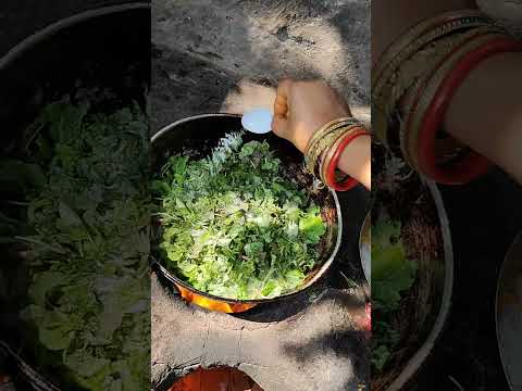 ଆମ ଓଡ଼ିଆଙ୍କ ପ୍ରିୟ ଶାଗ ଭଜା #odia#food  #youtubeshorts#shortsfeed#cooking