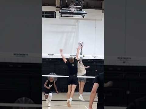 Tricky #volleyball #haikyu #fyp #voleibol #setter #highlights #highlevel #volley #bounce #boston