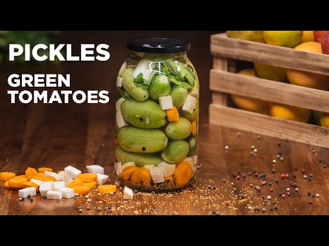 Pickled green tomatoes recipe. Crunchy. Punchy. Healthy.